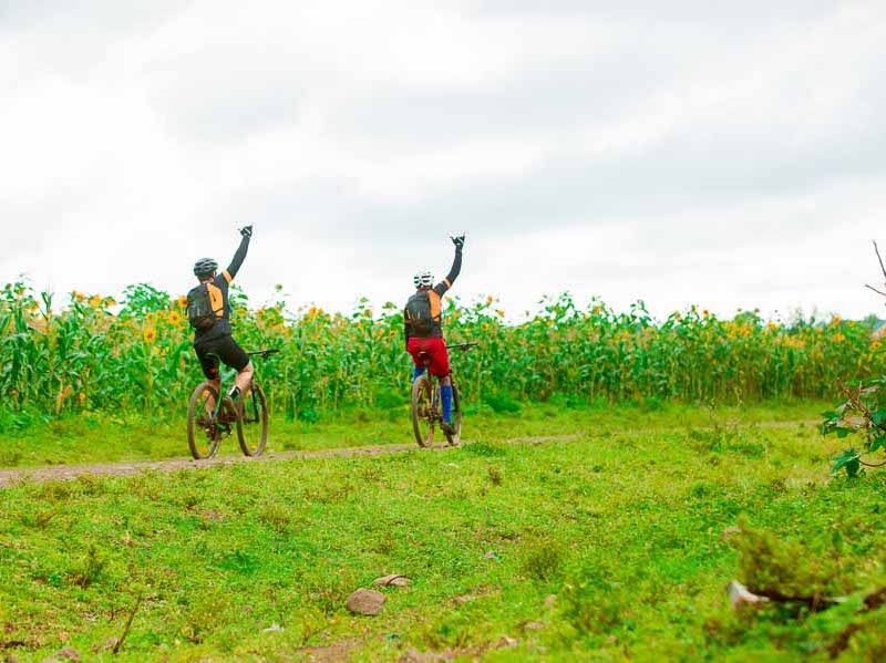 School kids, Ngorongoro