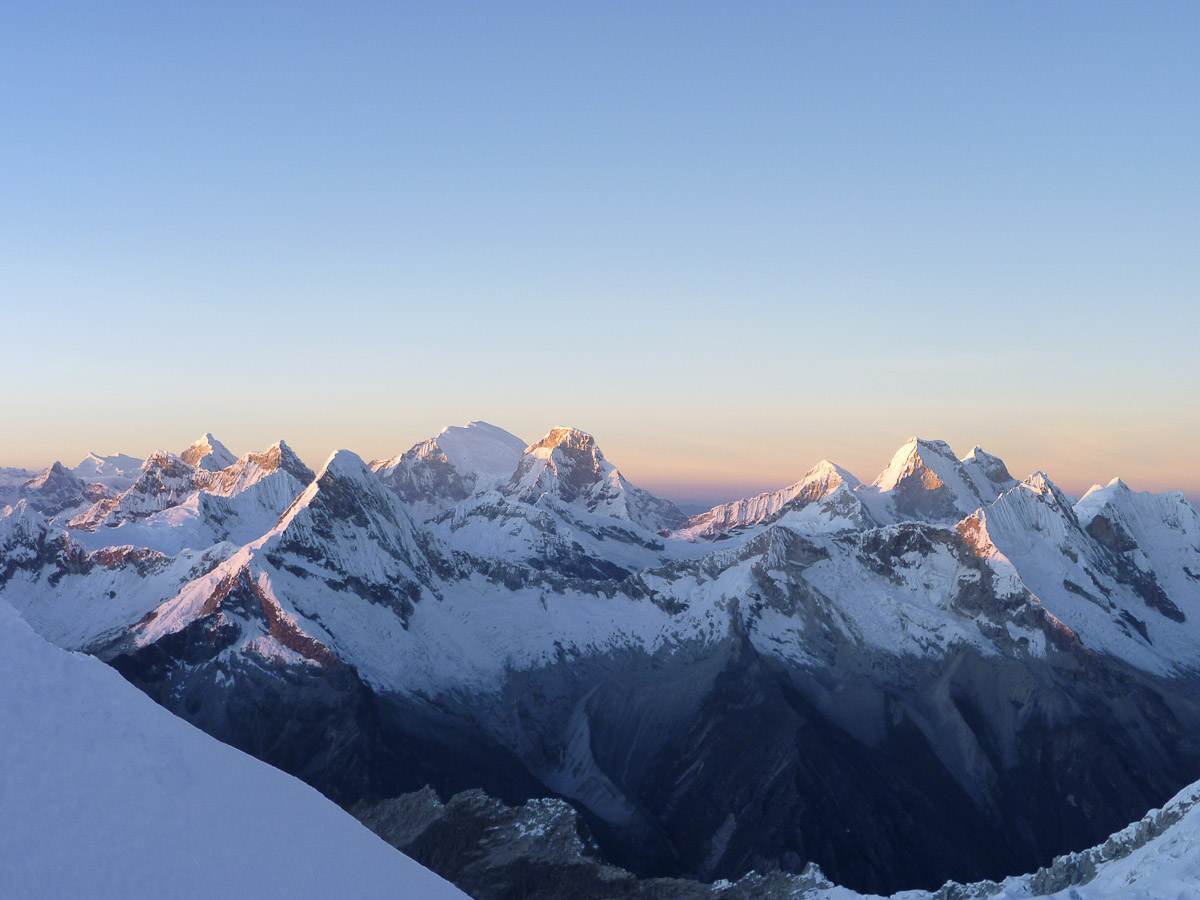 summit panorama - Santa Cruz trek